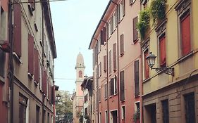 Amare